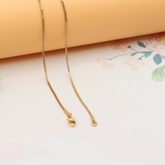 "Glossy Rose Gold Box Chain Necklace Minimal Design, XPNL0298 - Picture 11 of 12